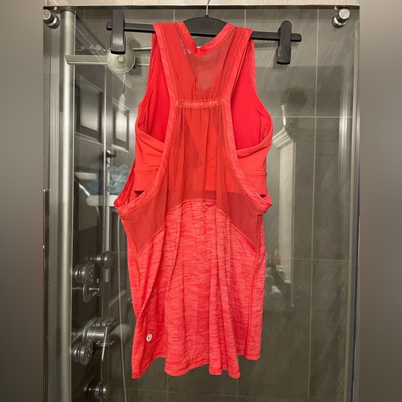 Lululemon workout tank - Picture 2 of 3